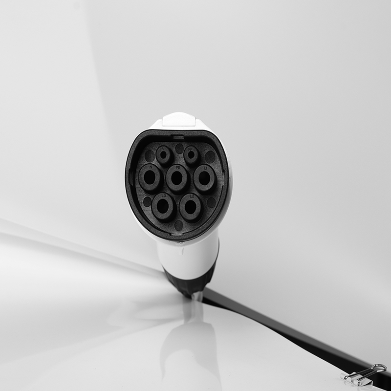 Caricabatterie portatile Type2 - Ev Charger Adapter recensione e prezzo