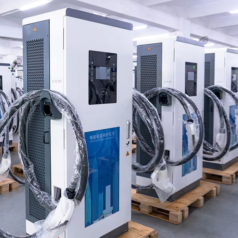 Colonnina di ricarica per veic - Fast Ev Charger recensione e prezzo